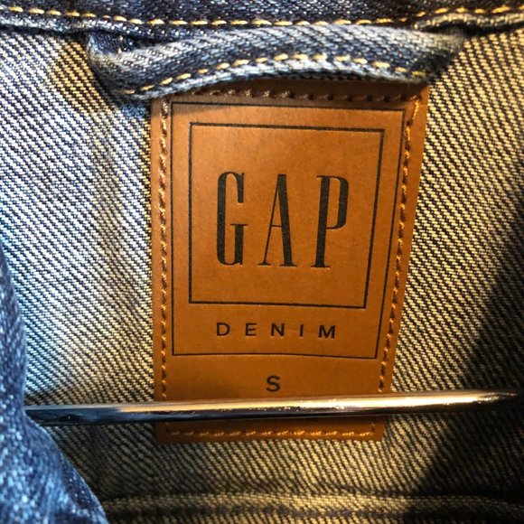 GAP WOMEN' S CLASSIC  DENIM JEAN JACKET SIZE SMALL NEW WITH TAGS - Picture 6 of 16